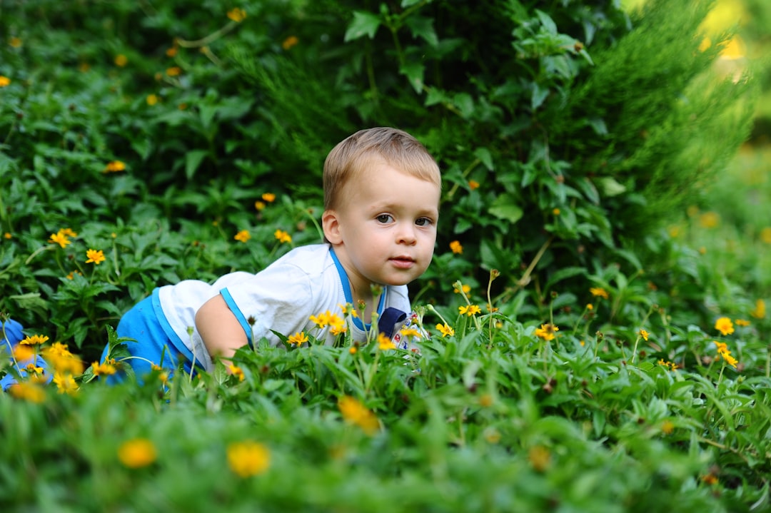 봄철 아기 꽃가루 알레르기 대응 외출